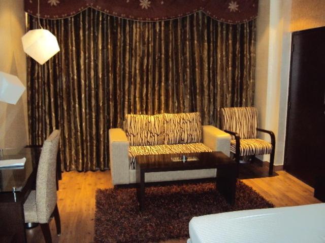 The Victoria Grand Hotel & Spa Kasauli Exterior photo